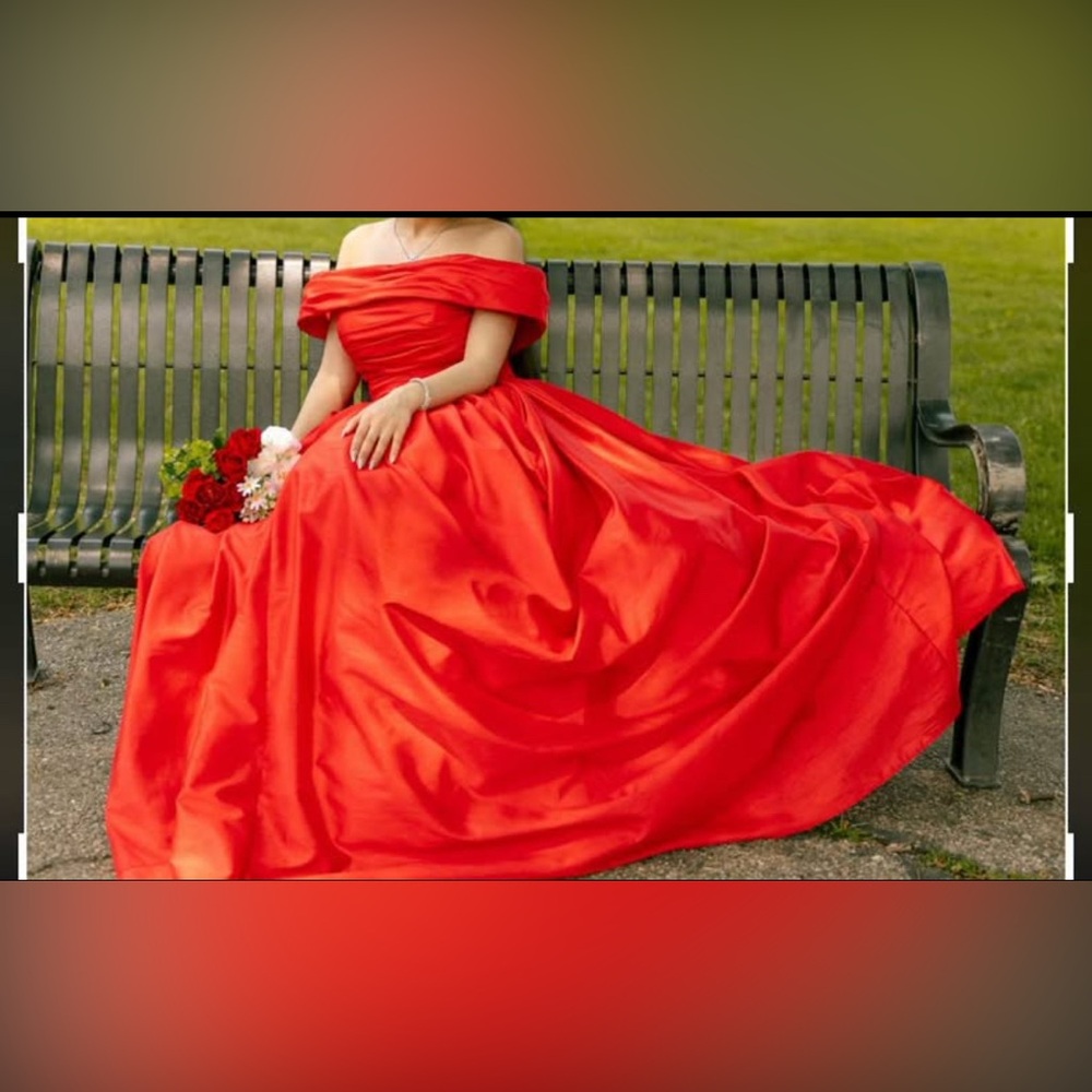 PROM Elegant Red Off-Shoulder Gown